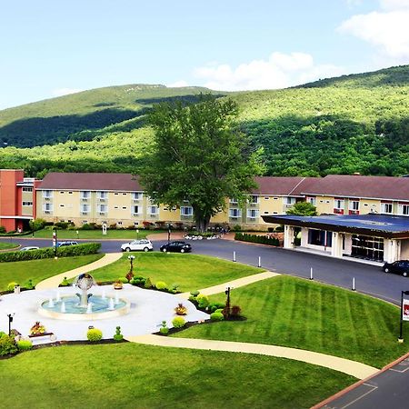 Honors Haven Retreat & Conference Hotel Ellenville Exterior photo